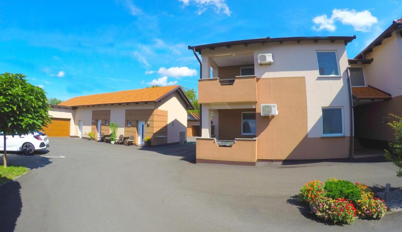 Apartments And Rooms Rea Свети-Мартин-на-Мору Экстерьер фото